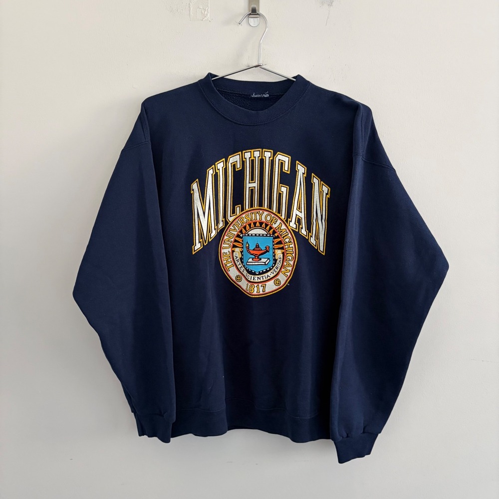 Vintage Michigan University Wolverines Navy Blue Graphic Crewneck Sweatshirt